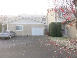Building Photo - 617 7th St SE