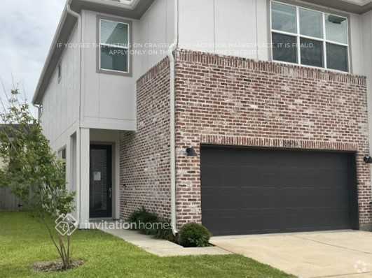 Building Photo - 10518 Executive Lake Dr