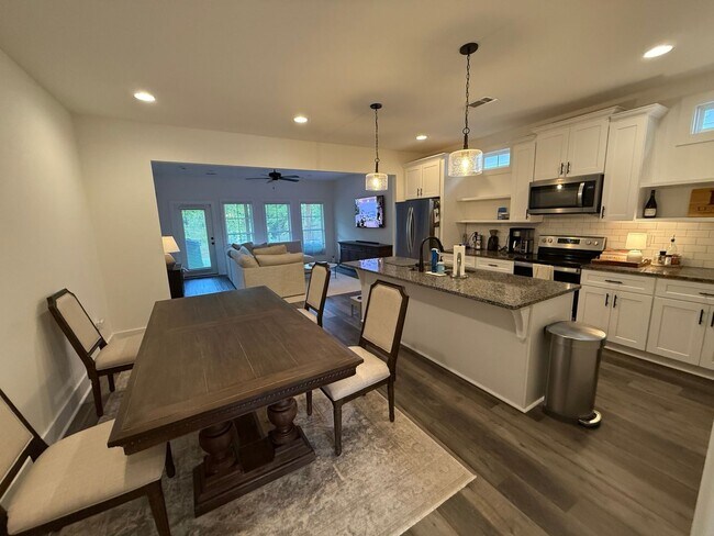 Foto del edificio - Charming 3BR House in Opelika