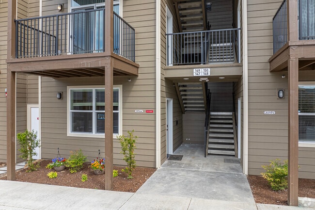 Leasing Center - Cedar Square