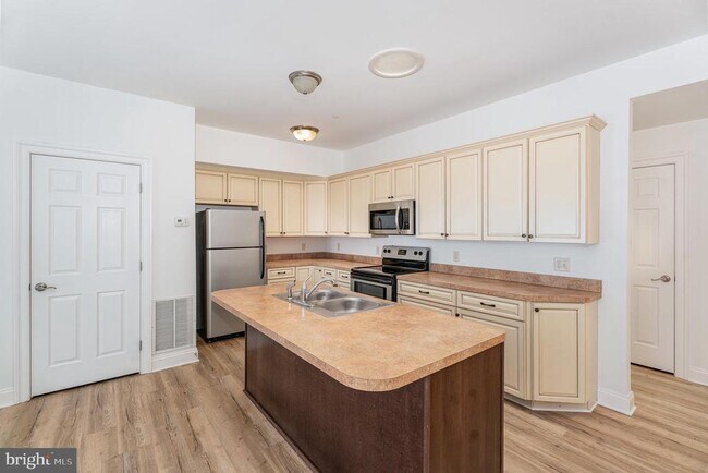 Foto del edificio - 105 High Pointe Dr