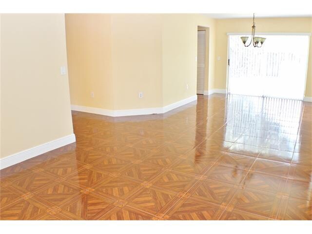 Foto del edificio - 3089 NW 71st Ave