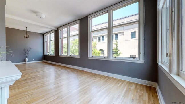 Building Photo - 65 3rd St