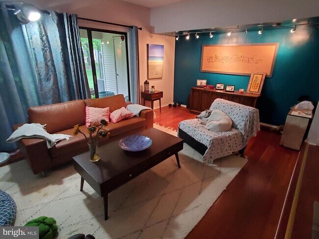 Foto del edificio - 39 O'Neill Ct