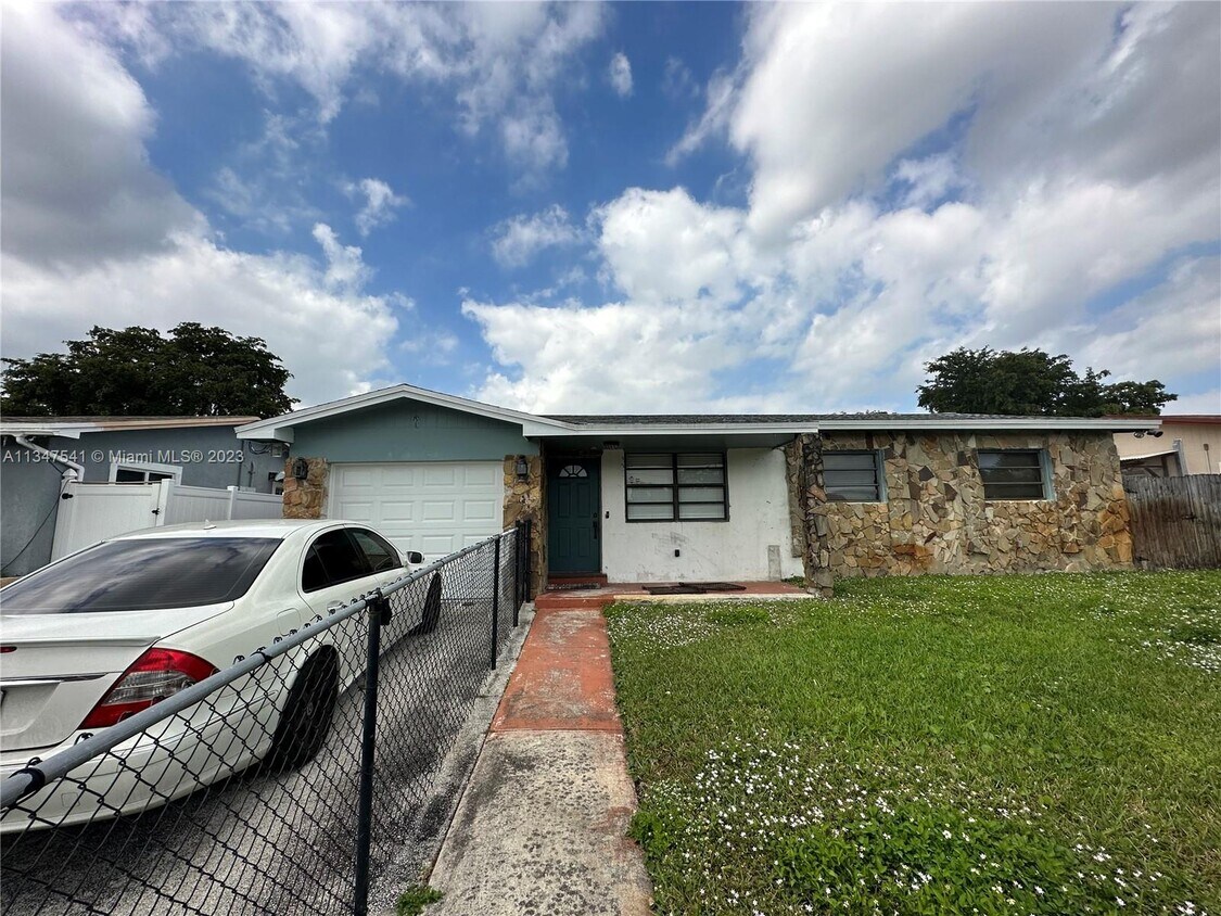 6851 Pershing St, Hollywood, FL 33024 House Rental in Hollywood, FL