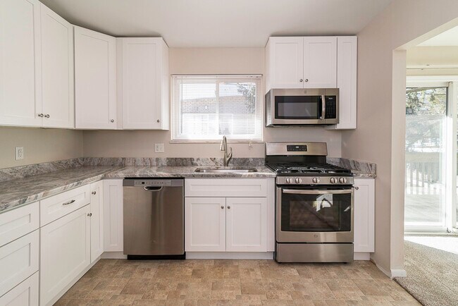 Foto del edificio - 522 Bemidji Ct