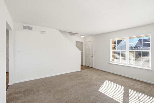 Building Photo - 2413-2415-2415 Northampton Dr