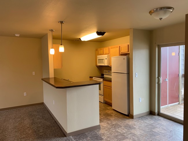 Kitchen - Buffalo Grass Apartments