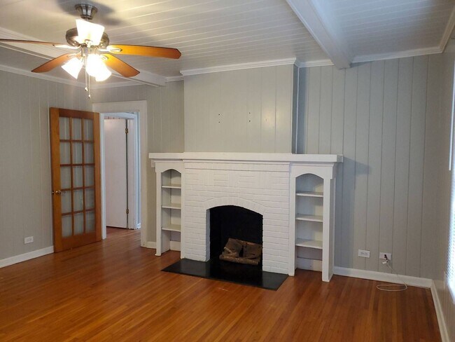 Building Photo - Great older home in Gastonia near Westfield Mall and Hospital