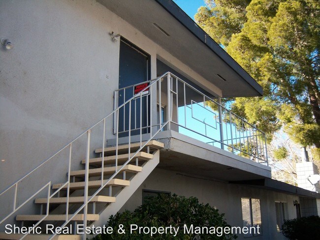 Building Photo - 55130 Airlane Dr