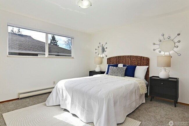 Building Photo - 3633 Triplex