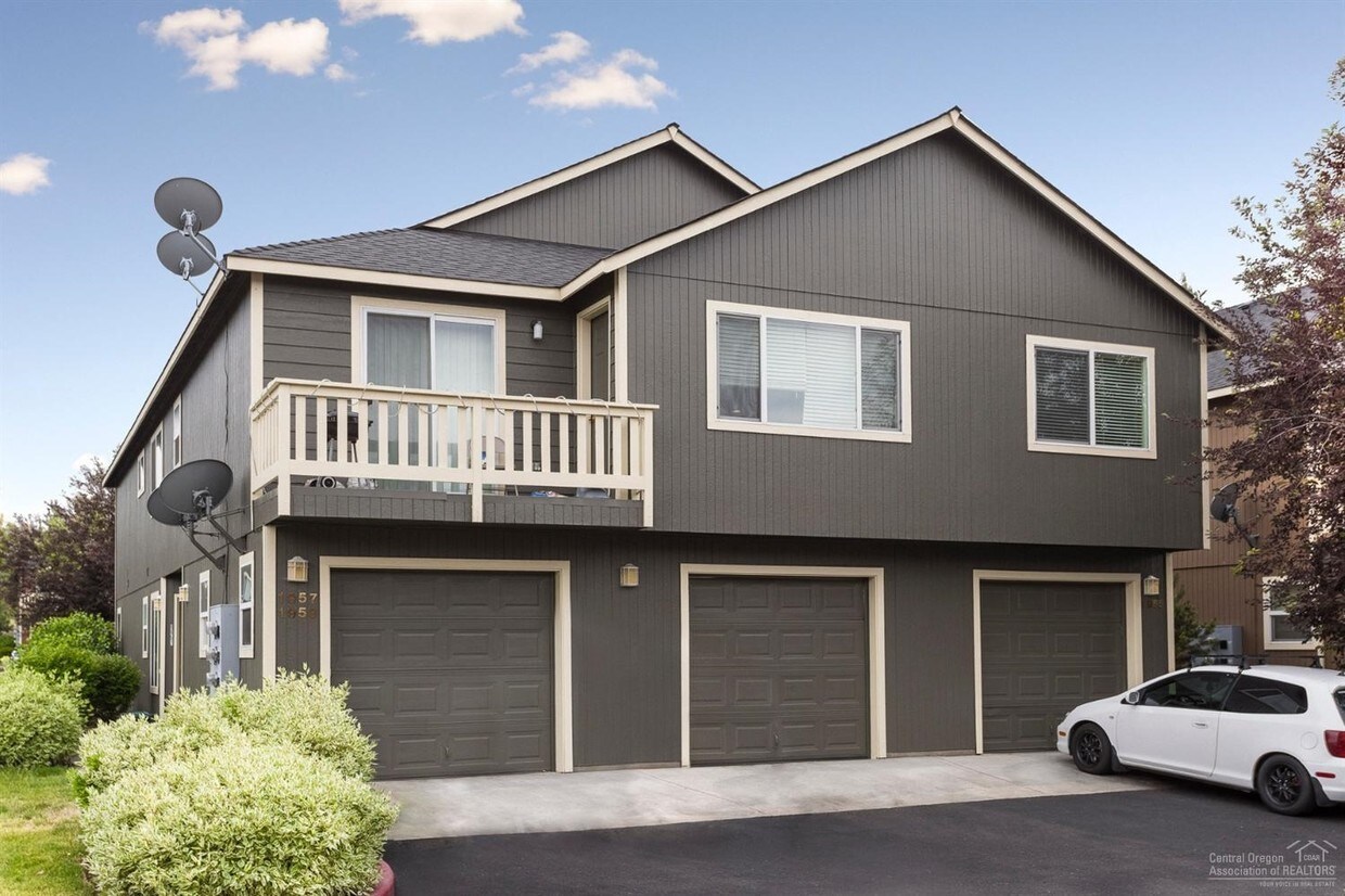 Foto del edificio - 1955 SW Canyon Dr