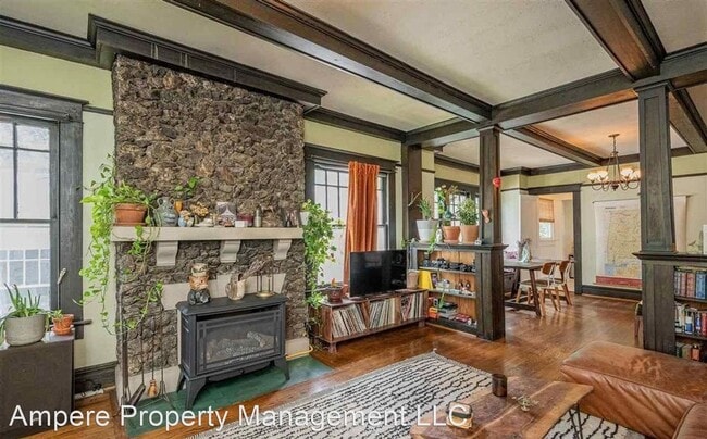 Building Photo - 3 br, 1 bath House - 5624 5th Ter S