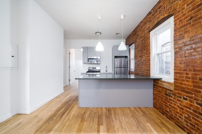 Building Photo - 386 Bergen Ave