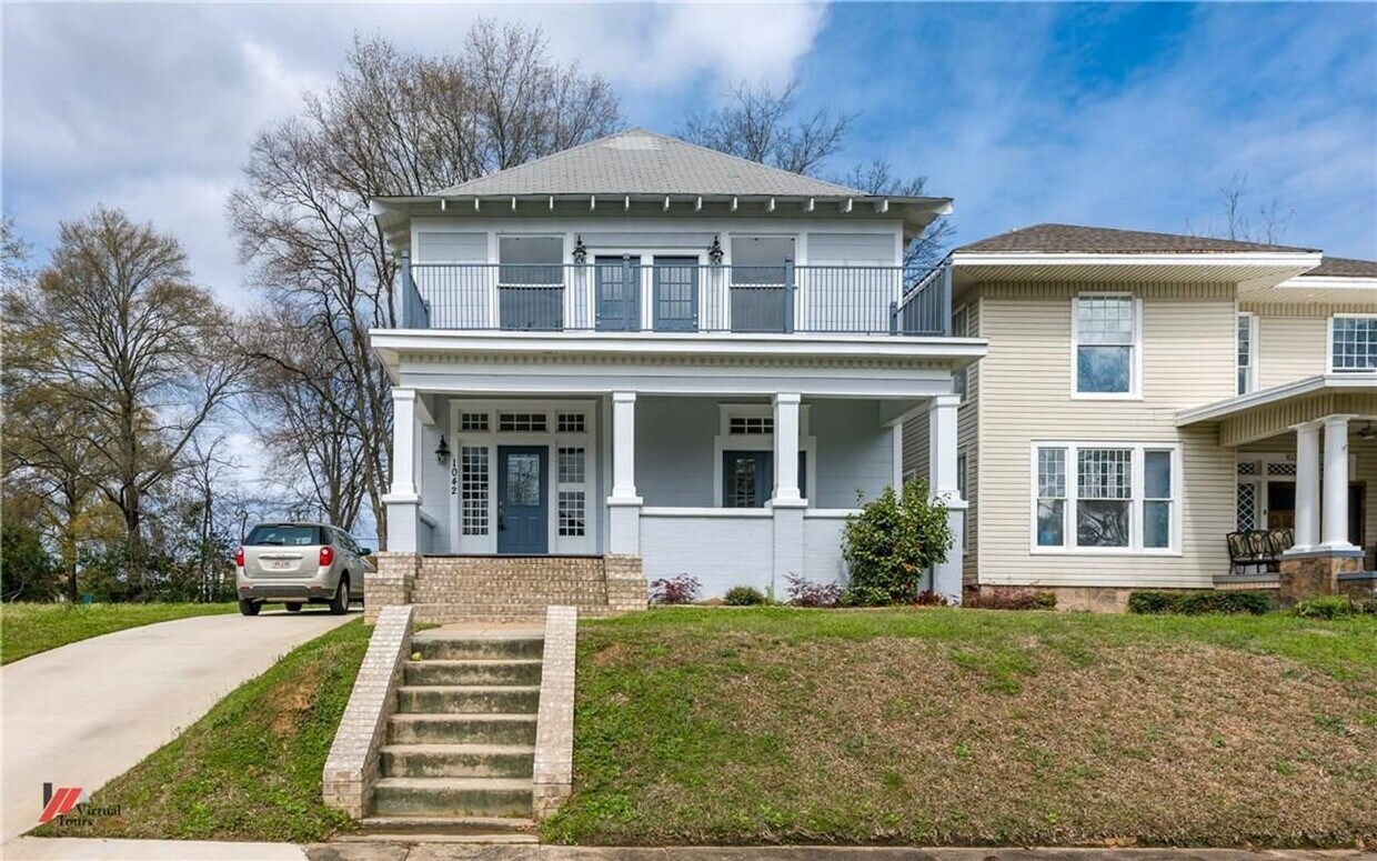 Primary Photo - Incredible Historic Home - Multiple Lease ...