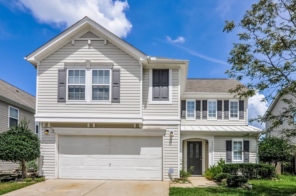 Foto principal - 7211 Great Laurel Dr