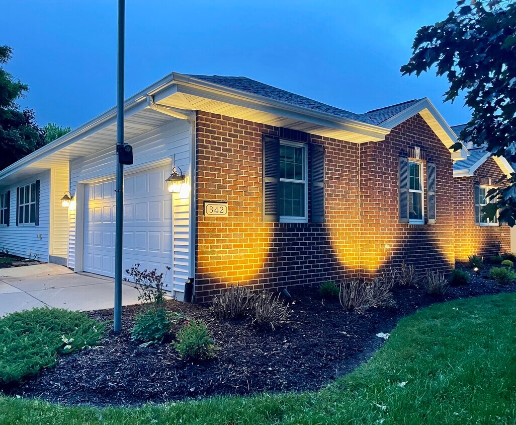 342 Blackberry Ln, Deforest, WI 53532 House Rental in Deforest, WI