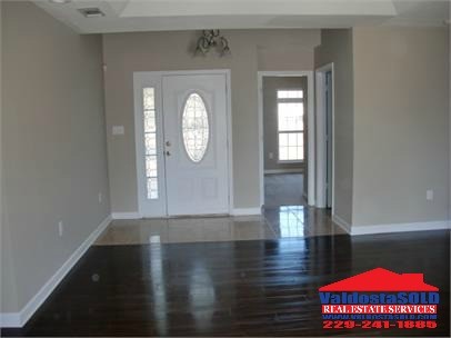 Building Photo - 2992 Sunset Dr
