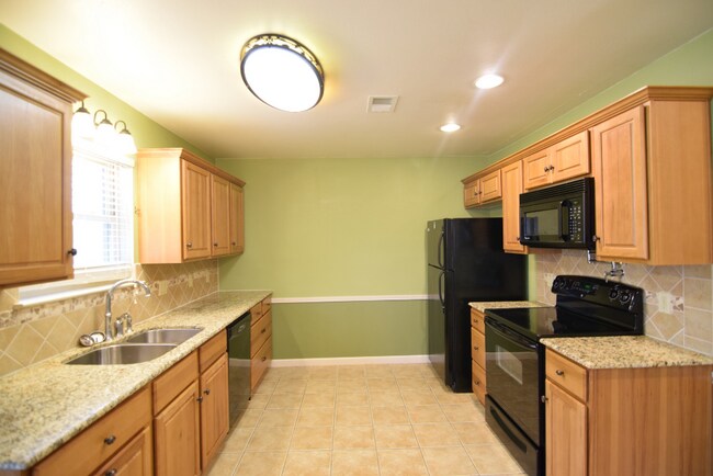 Foto del edificio - 1103 Tyler Dr