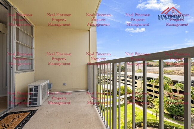 Foto del edificio - 2 Bed 2 Bath, One parking. Tenant pay all ...