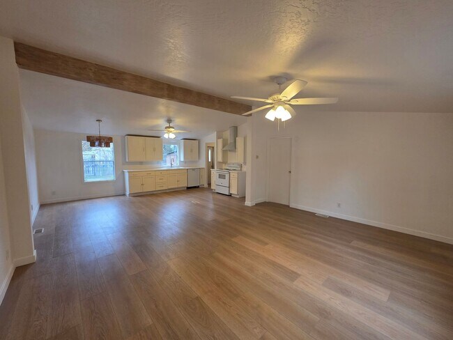 Foto del edificio - 32721 10th Ave