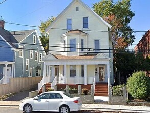 Building Photo - 17 Wyman St