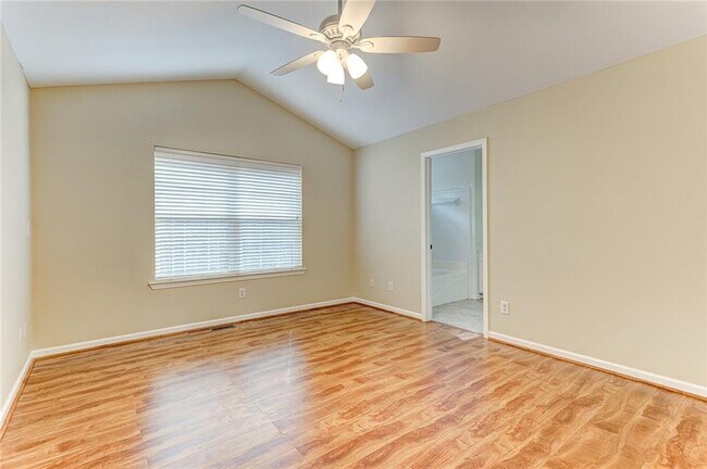 Foto del edificio - 4028 Oak Glenn Dr