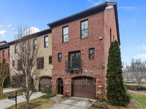 Building Photo - 812 Pisgah Church Rd