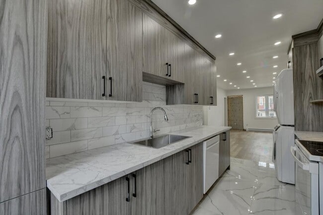 Photo du bâtiment - 8805 Rue Verville