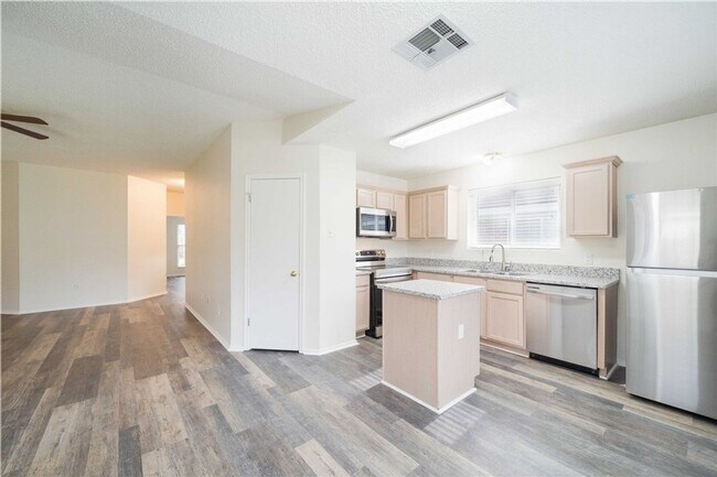 Foto del edificio - 20902 Gelding Ln