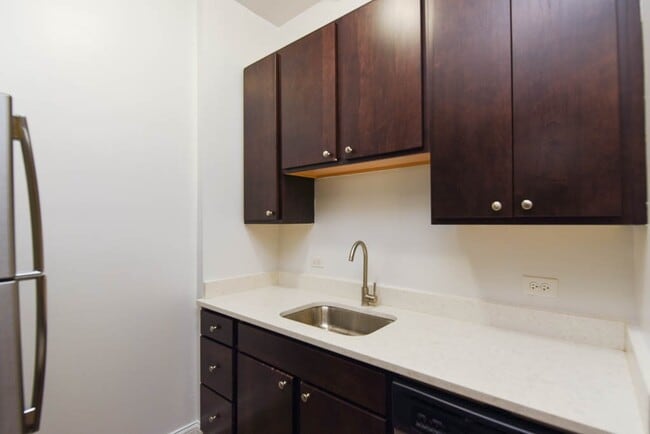 Building Photo - 2936 W Palmer St