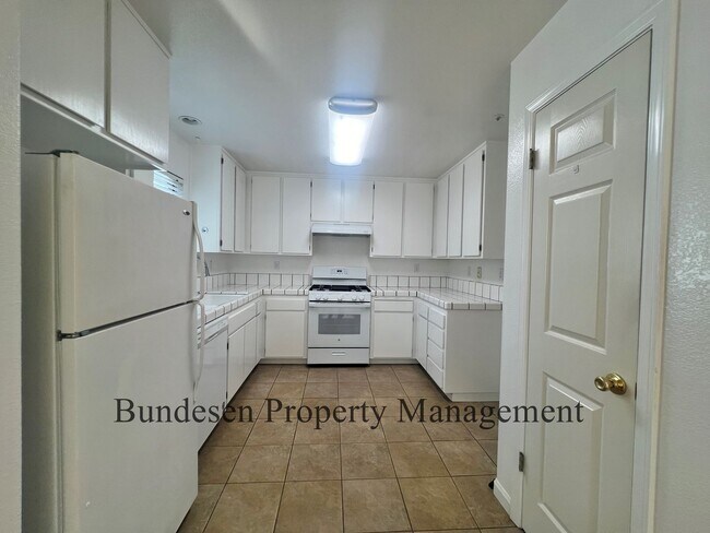 Foto del edificio - Lovely 3 bedroom duplex - Shown by appoint...