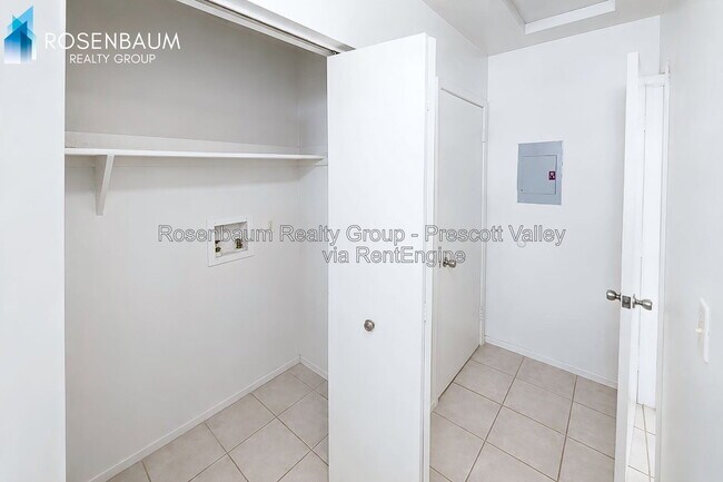 Foto del edificio - 3170 N Tani Rd
