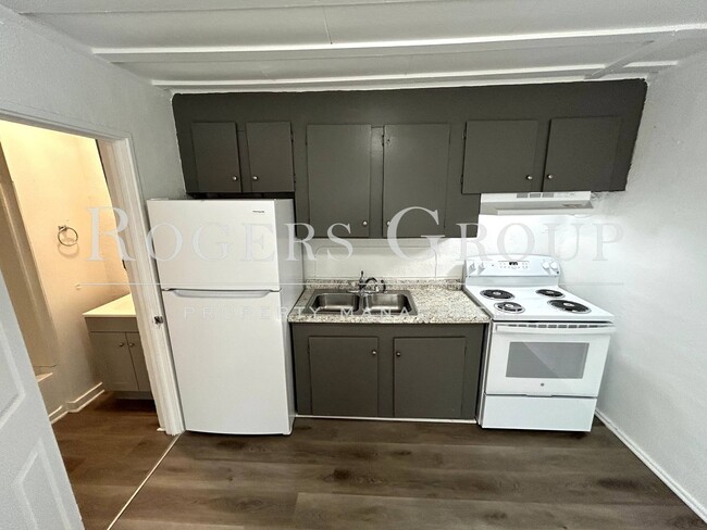 Foto del edificio - #450 - 424-426 Merriman St Duplex