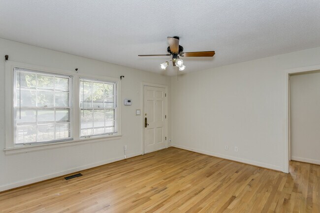 Foto del edificio - 2 bedroom, 2 bath home
