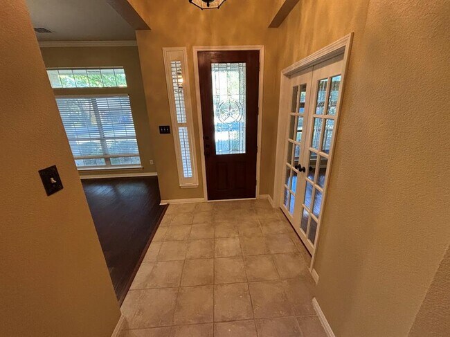 Foto del edificio - 2909 Yandall Dr