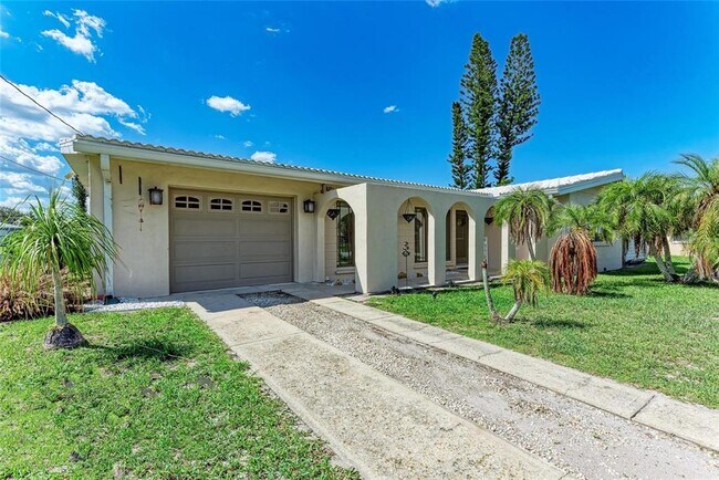 Building Photo - 27192 San Marino Dr
