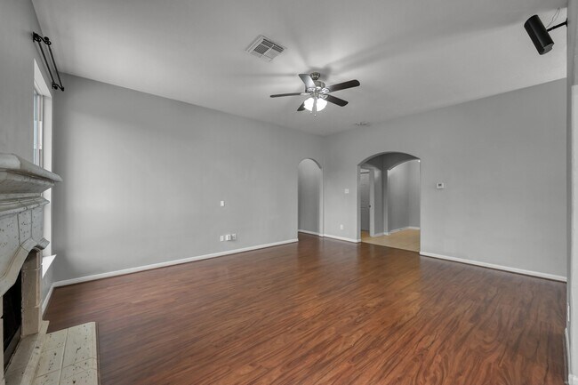 Building Photo - 21331 Timber Pines Dr