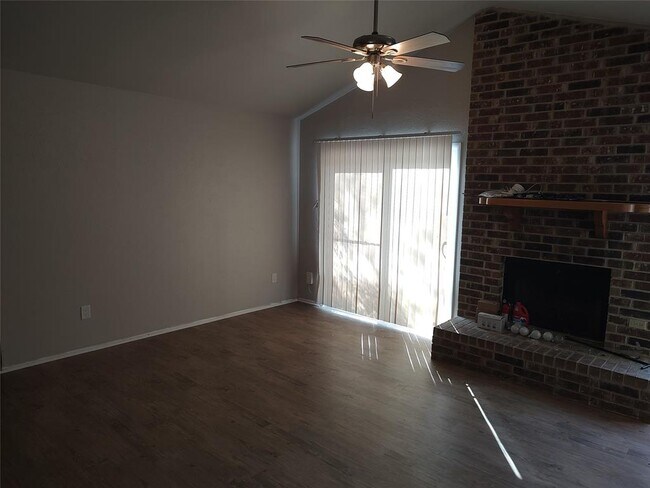 Building Photo - 7105 Treasure Cove