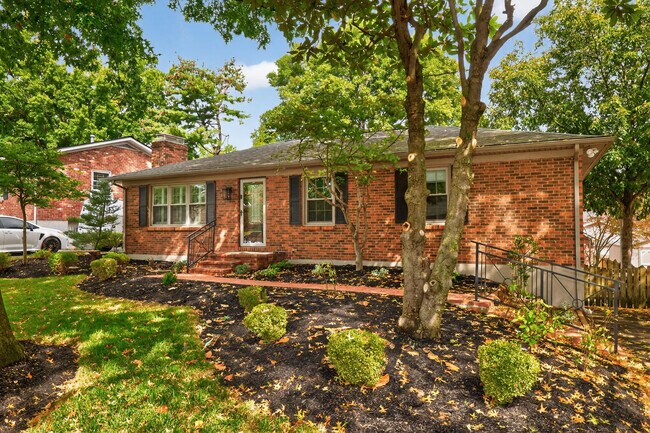 Building Photo - 433 Potomac Dr