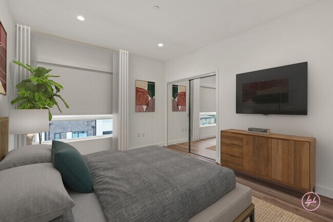 Building Photo - 1311 Tamarind Ave Los Angeles, CA 90028