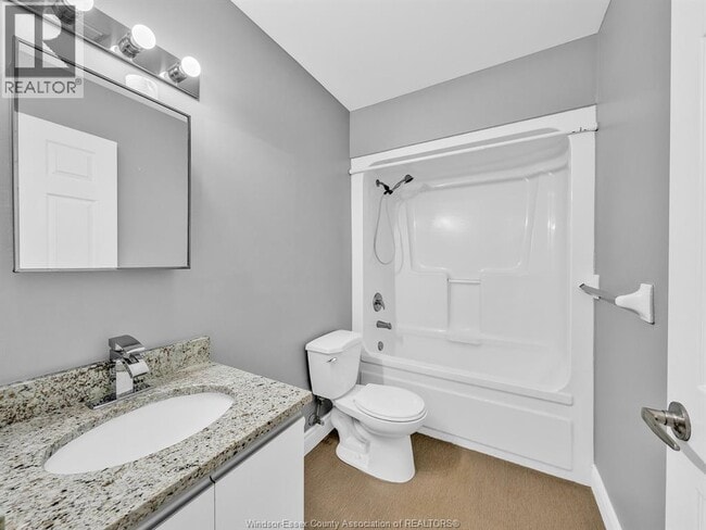 Photo du bâtiment - 5830 Malden Rd