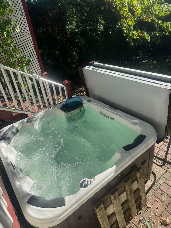 Building Photo - 16 Maplewood St