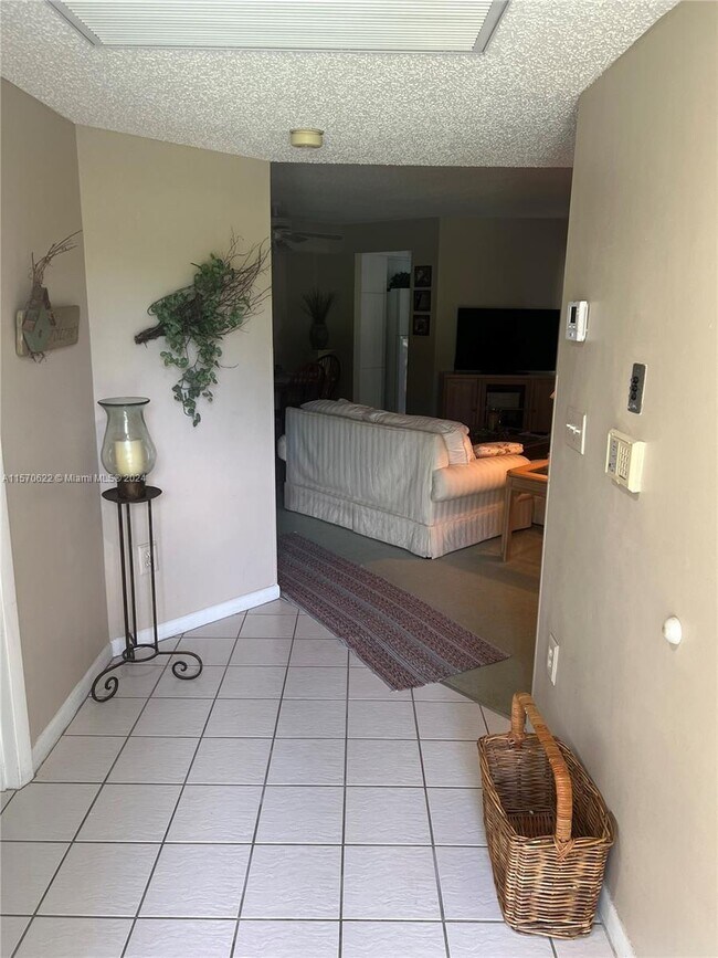 Foto del edificio - 2525 SE 19th Pl
