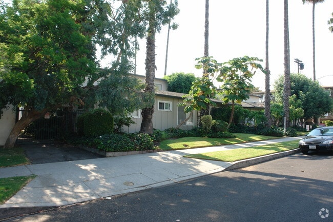 Building Photo - 4424 Murietta Ave