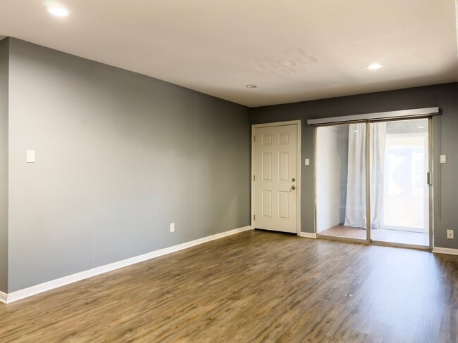 Building Photo - 12633 Memorial Dr