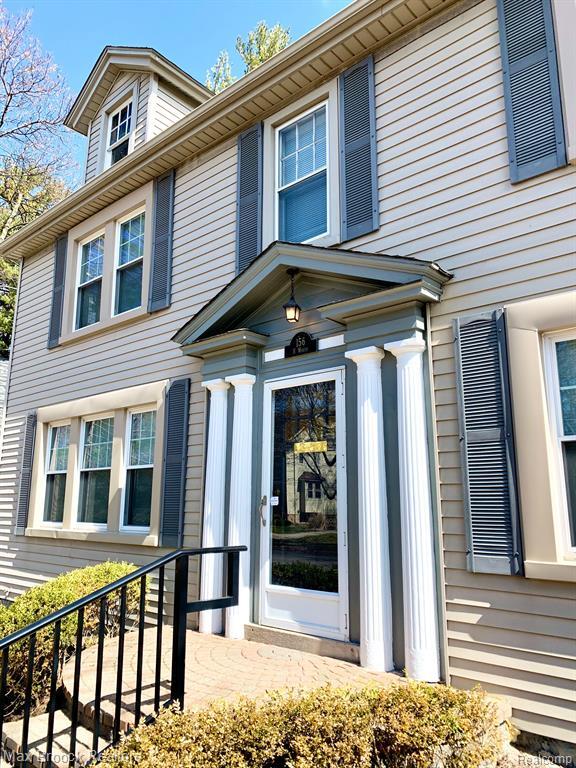 Foto del edificio - 156 N Worth St