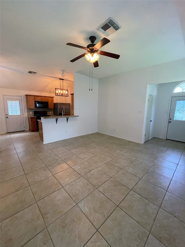 Foto del edificio - 4010 Bealey Ln