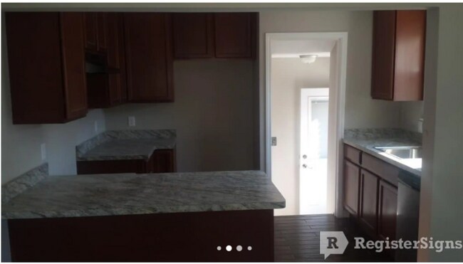 Foto del edificio - 629 Moran Ave