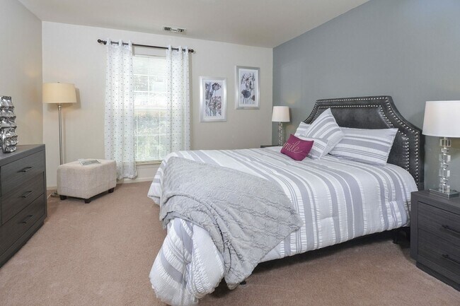 Dormitorio - The Village at Wethersfield